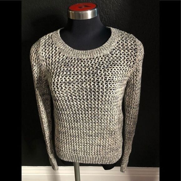 Old Navy  Round Neck Loose Knit Sweater - Picture 1 of 7